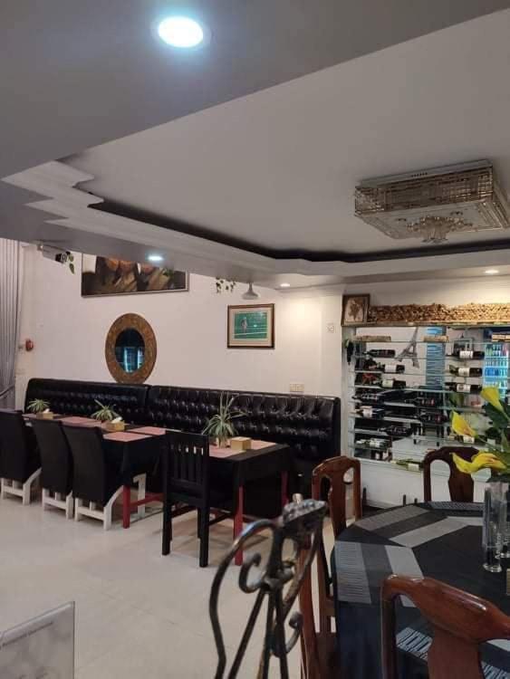 Le Barang Steakhouse & Guesthouse Sihanoukville Extérieur photo