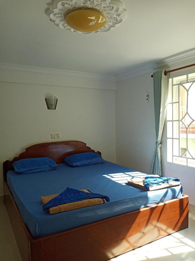 Le Barang Steakhouse & Guesthouse Sihanoukville Extérieur photo