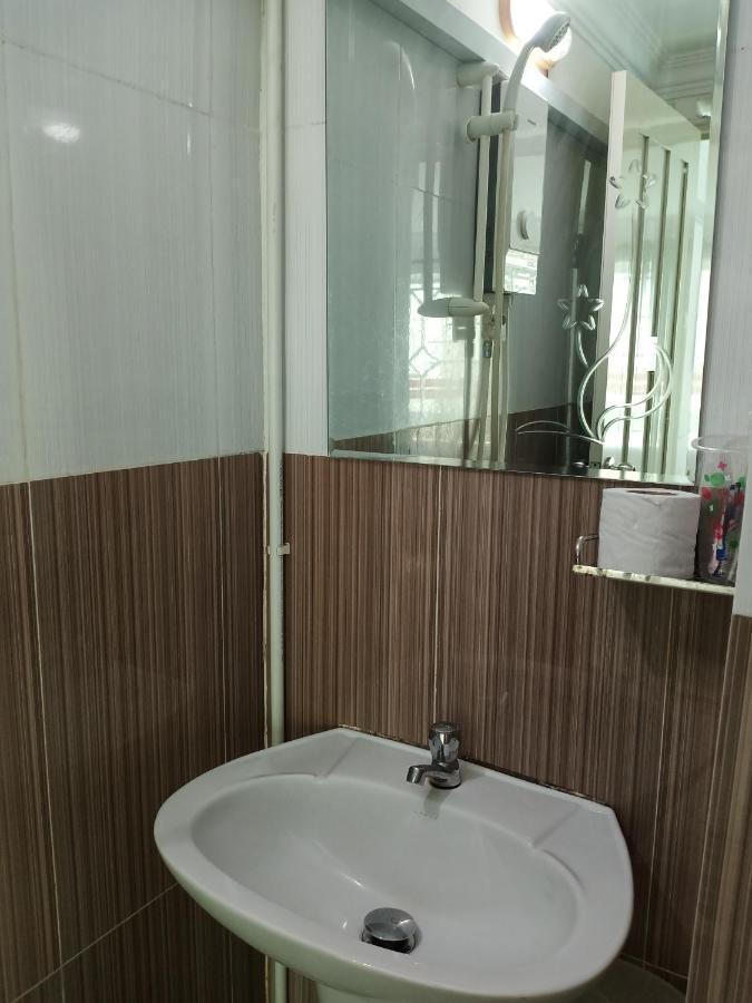Le Barang Steakhouse & Guesthouse Sihanoukville Extérieur photo